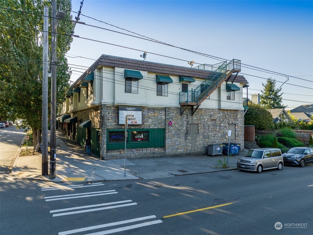 Photo of 600 W Crockett Street, Seattle, WA 98119 (MLS # 2016317)