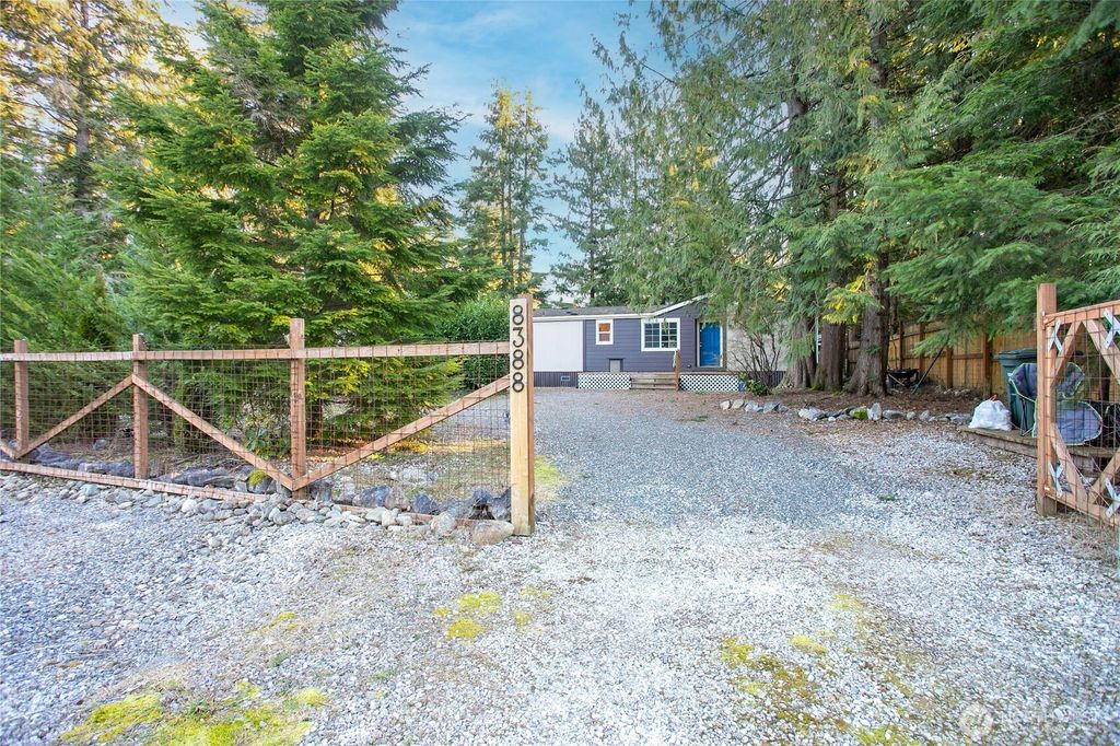 Photo of 8388 Holly Lane, Maple Falls, WA 98266 (MLS # 2472516)