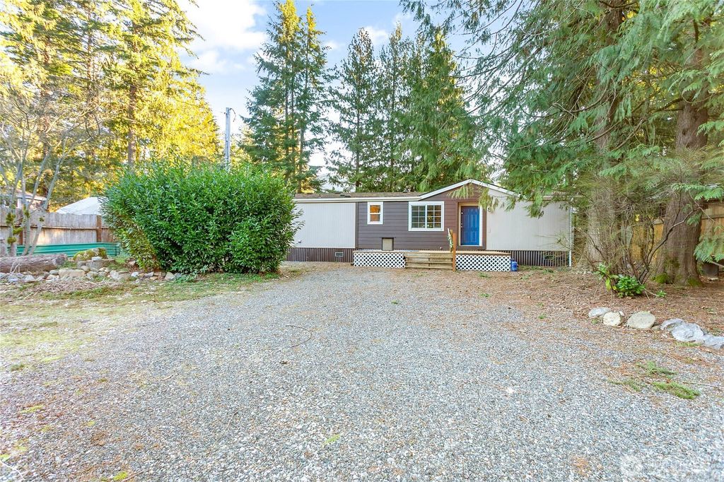 Photo of 8388 Holly Lane, Maple Falls, WA 98266 (MLS # 2472516)