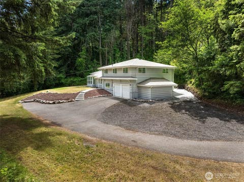 Photo of 1806 39th Avenue SE, Puyallup, WA 98374 (MLS # 2531233)