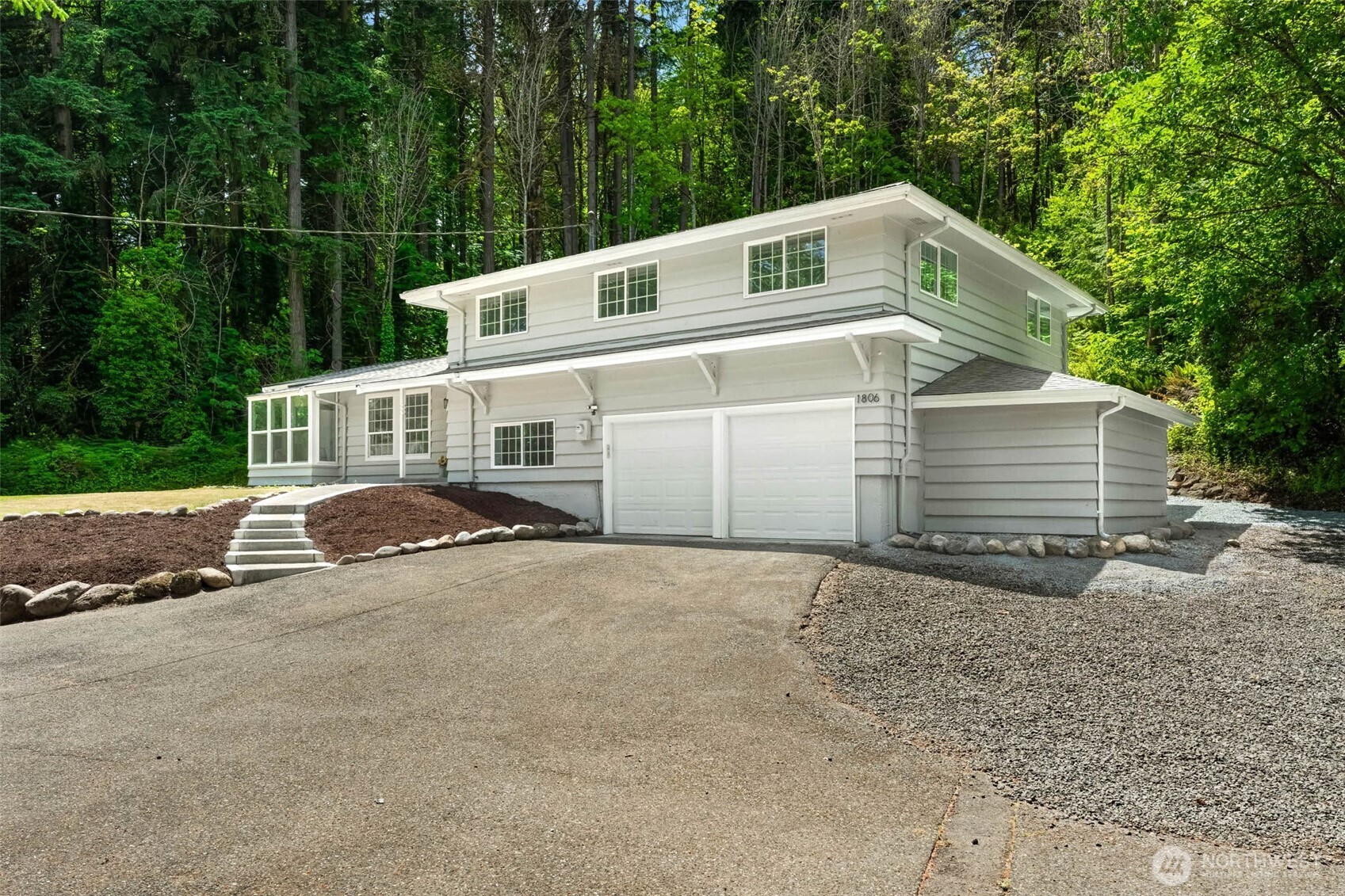 1806 39th Avenue SE