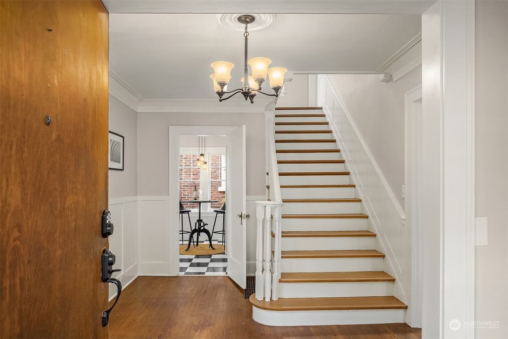 Photo of 5230 16th Avenue NE, Seattle, WA 98105 (MLS # 1996109)