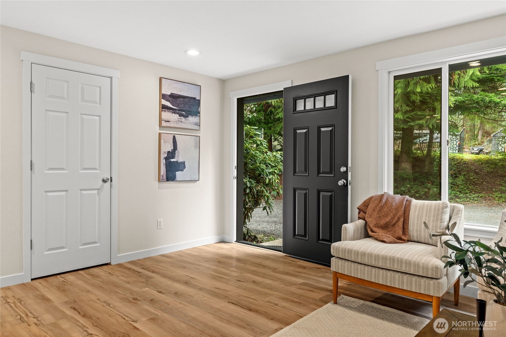 9713 128th Street NW