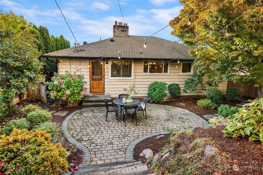 Photo of 5236 37th Avenue SW, Seattle, WA 98126 (MLS # 2011425)