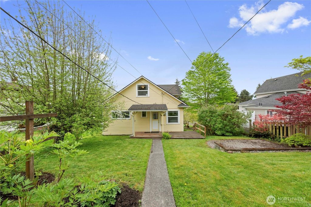 Photo of 4712 S 3rd Avenue, Everett, WA 98203 (MLS # 2512516)