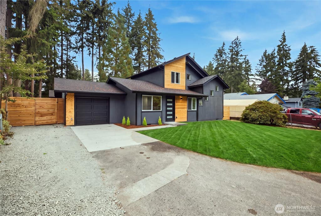 Photo of 2924 Forest Ridge Court S, Puyallup, WA 98374 (MLS # 2571651)