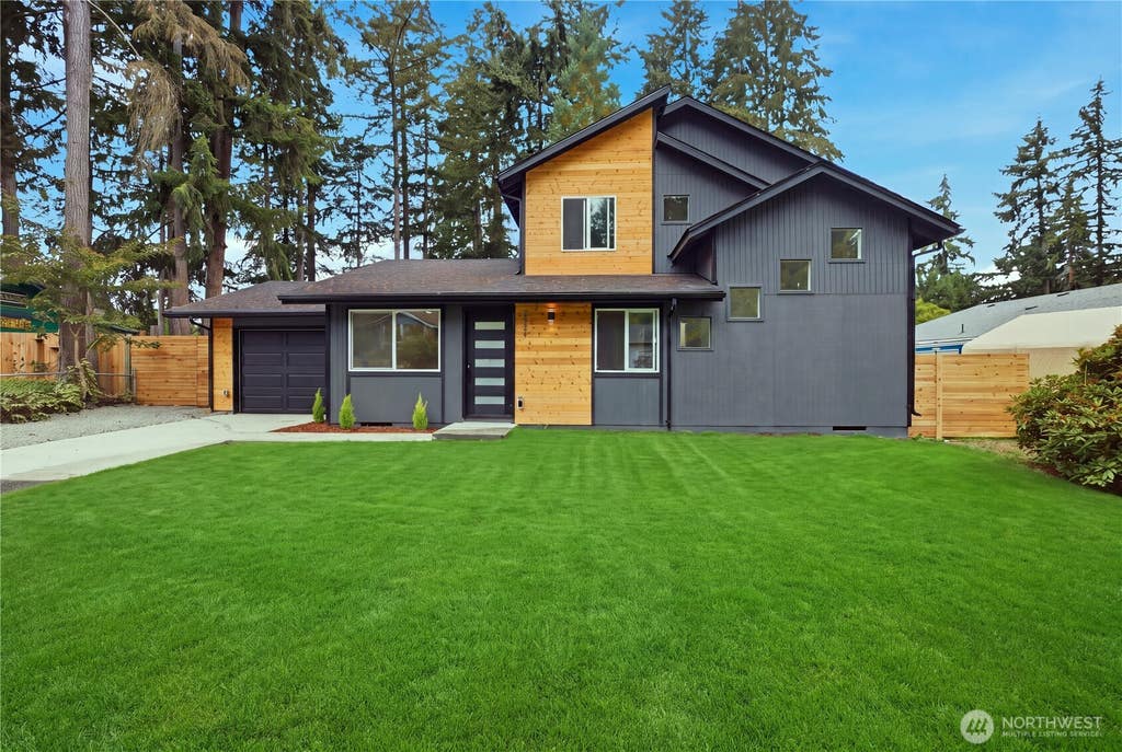 Photo of 2924 Forest Ridge Court S, Puyallup, WA 98374 (MLS # 2571651)