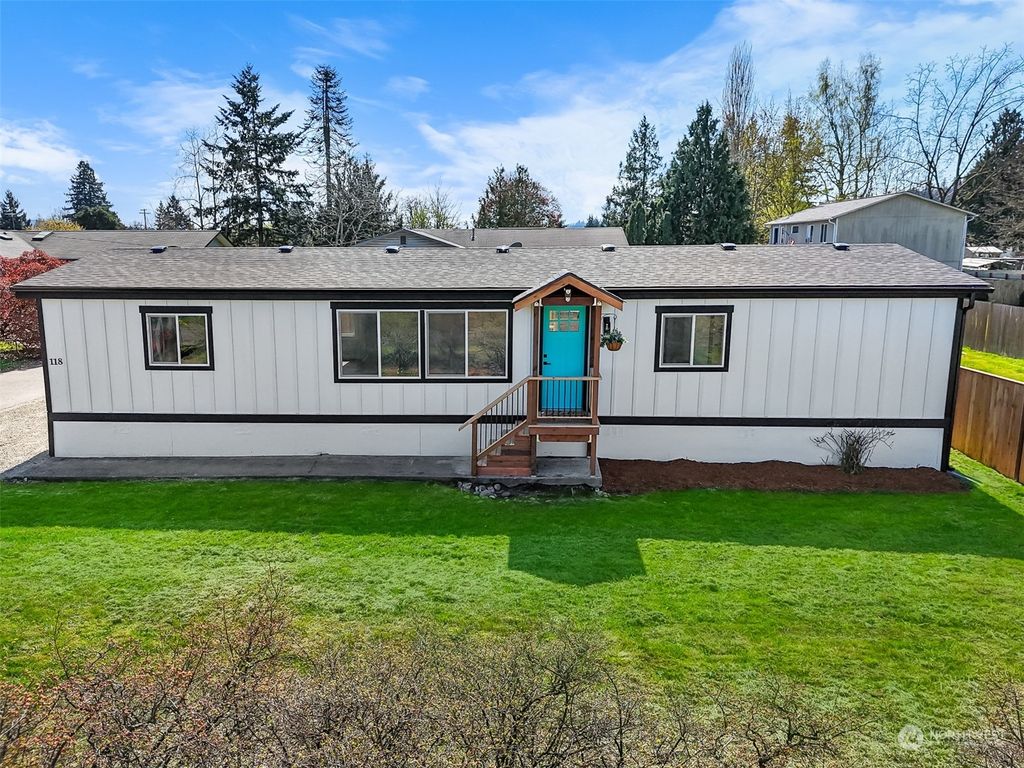 Photo of 118 2nd Avenue S, Algona, WA 98001 (MLS # 2210334)