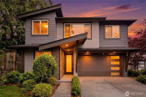 Photo of 10313 133rd Court NE, Redmond, WA 98033 (MLS # 2572135)