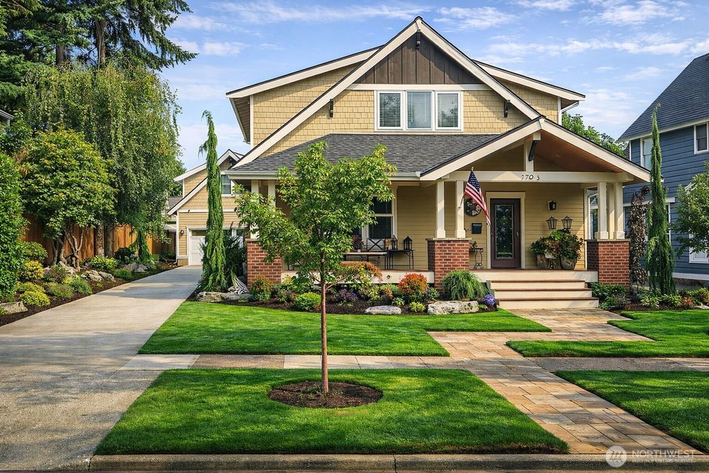 Photo of 303 AVENUE A, Snohomish, WA 98290 (MLS # 2491587)