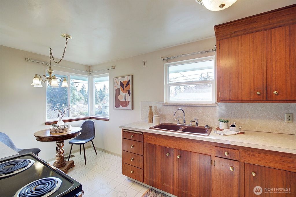 Photo of 3110 SW 105th Street, Seattle, WA 98146 (MLS # 2484507)