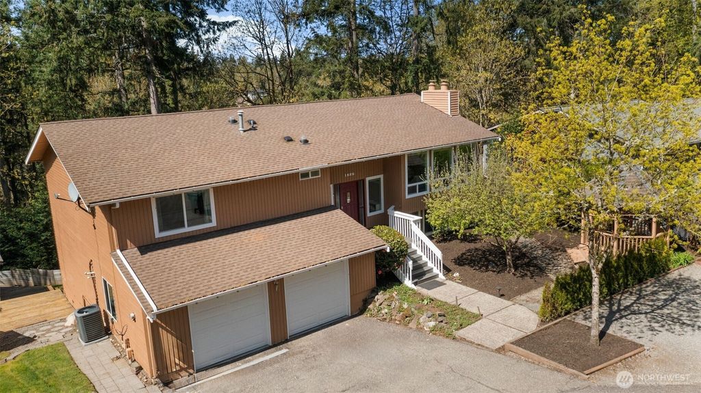 Photo of 1525 218th Place NE, Sammamish, WA 98074 (MLS # 2470262)