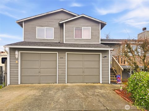 Photo of 304 5th Avenue NW, Algona, WA 98001 (MLS # 2491186)