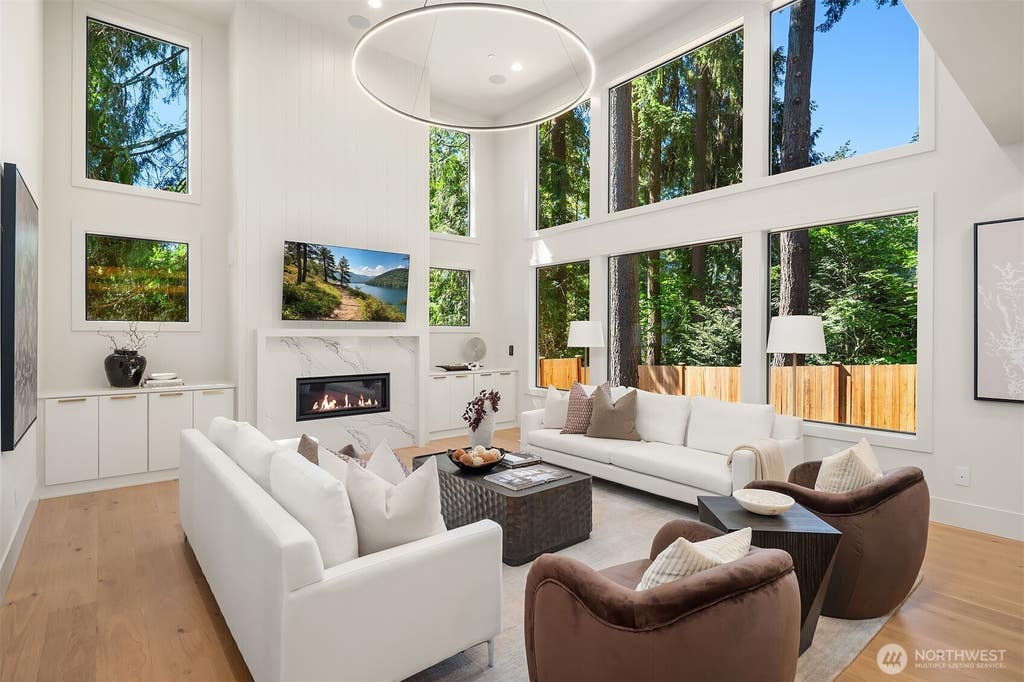 Photo of 11506 NE 113th Place, Kirkland, WA 98033 (MLS # 2545015)
