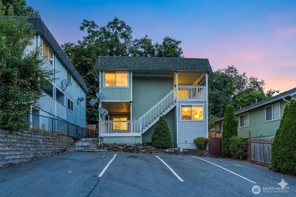 Photo of 361 Earlington Avenue SW, Renton, WA 98057 (MLS # 2534534)