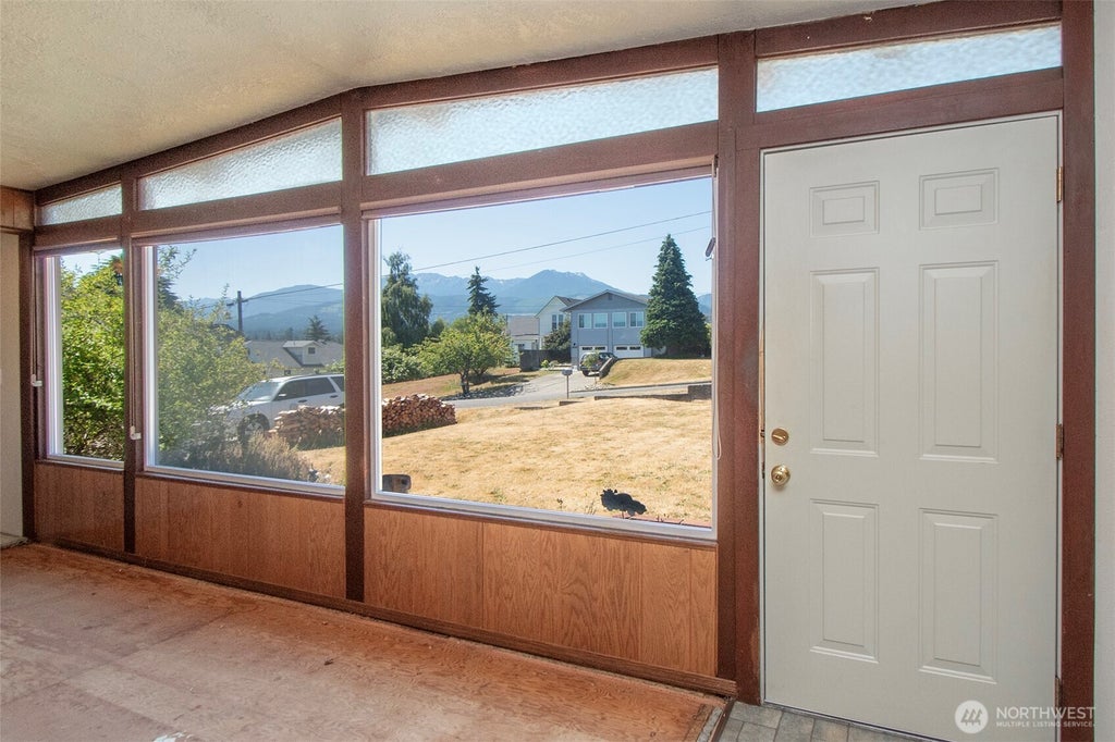 Photo of 1027 W Ninth Street, Port Angeles, WA 98363 (MLS # 2544776)