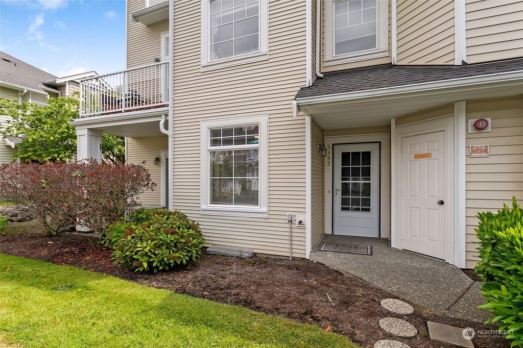Photo of 5402 S 236th Street #9-1, Kent, WA 98032 (MLS # 2071787)