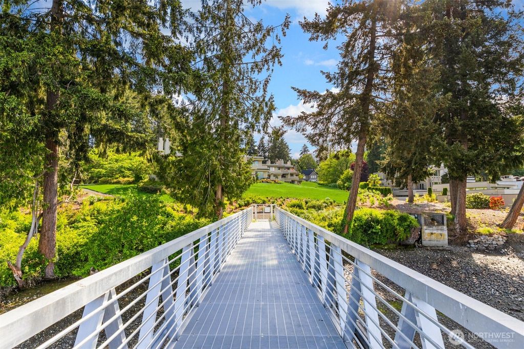 Photo of 105 Lovell Avenue SW #15-11, Bainbridge Island, WA 98110 (MLS # 2525745)