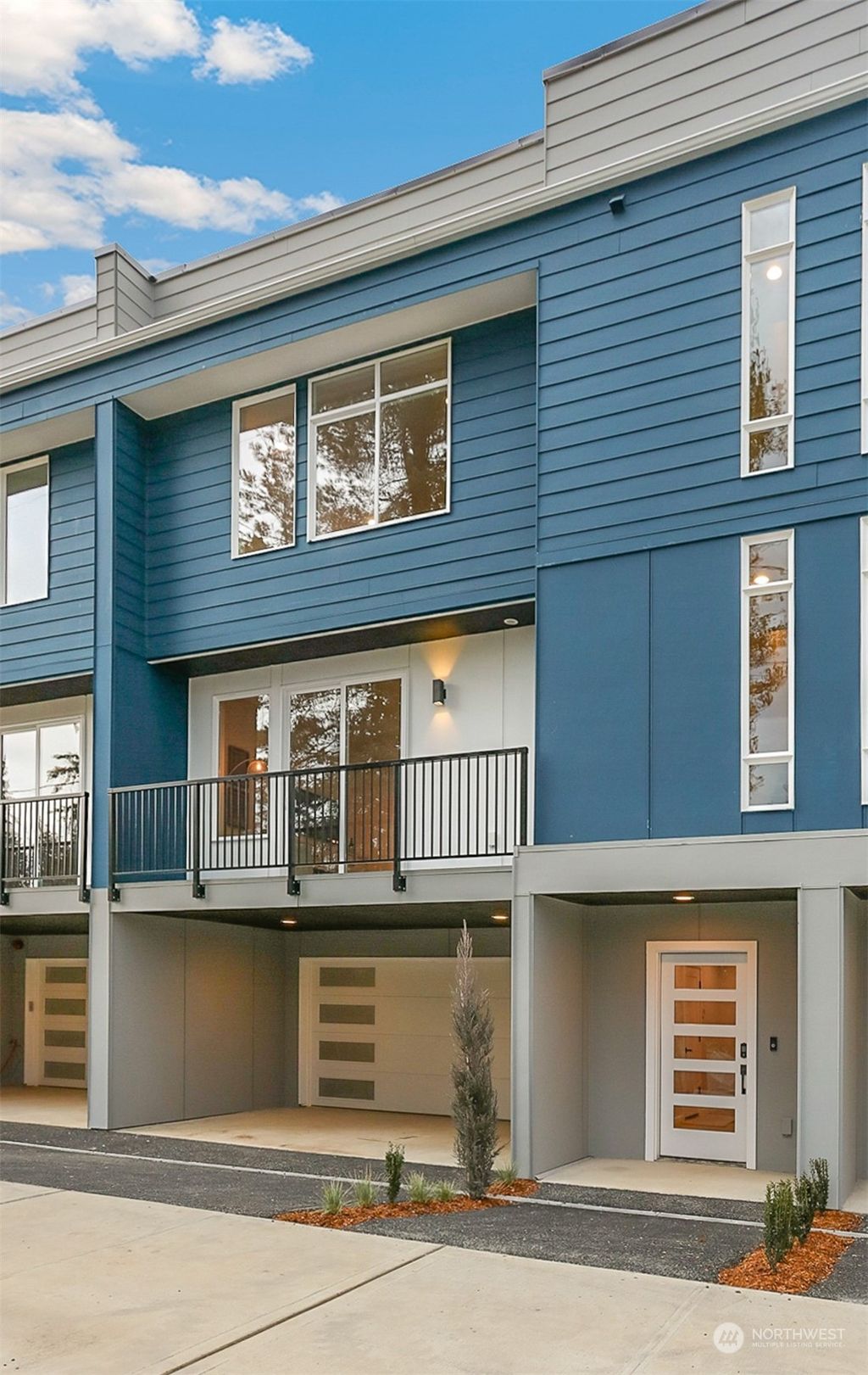 Photo of 16560 Linden Avenue N #B, Shoreline, WA 98133 (MLS # 2043263)