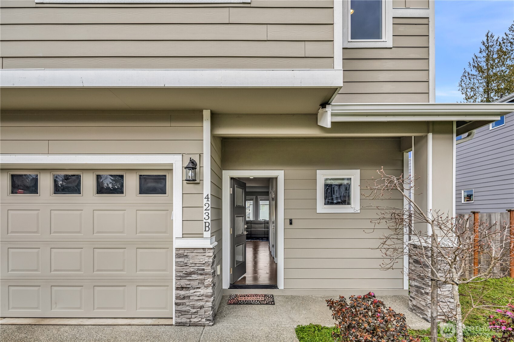 423 205th Street SW B