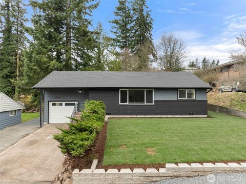 Photo of 7406 Wetmore Avenue SW, Everett, WA 98203 (MLS # 2495314)