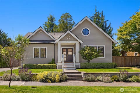 Photo of 7309 48th Avenue NE, Seattle, WA 98115 (MLS # 2541907)