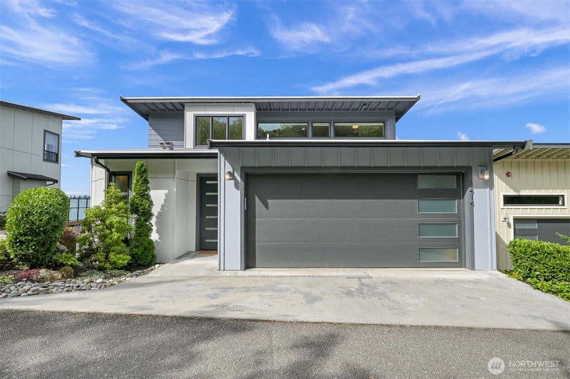 3414 Sussex Drive