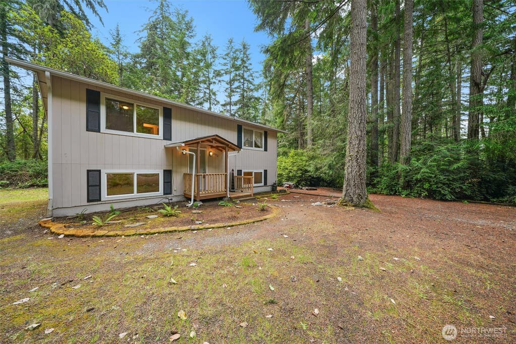 Photo of 12912 90th Street Ct, Anderson Island, WA 98303 (MLS # 2540052)