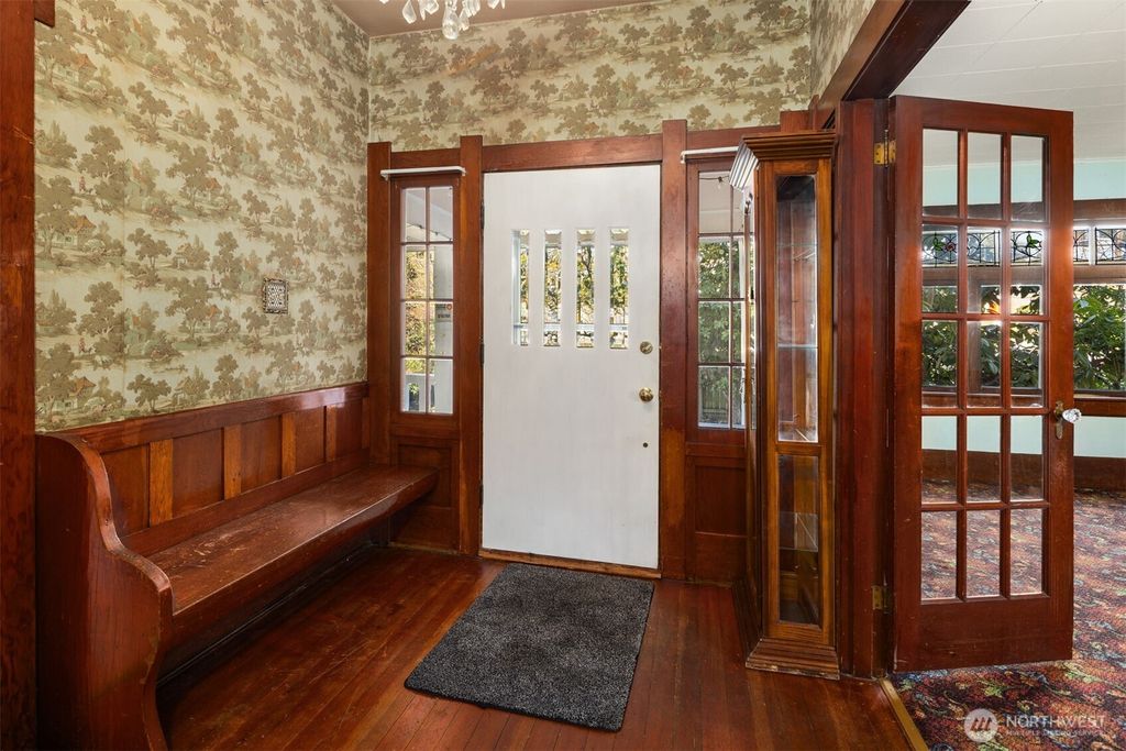 Photo of 2803 NW 65th Street, Seattle, WA 98117 (MLS # 2457834)