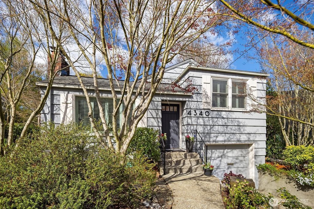 Photo of 4340 NE 56th Street, Seattle, WA 98105 (MLS # 2504521)