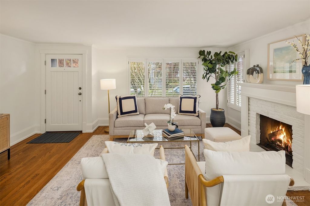 Photo of 4340 NE 56th Street, Seattle, WA 98105 (MLS # 2504521)