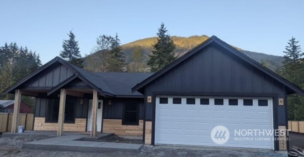 Photo of 428 Trail Street, Darrington, WA 98241 (MLS # 2241813)