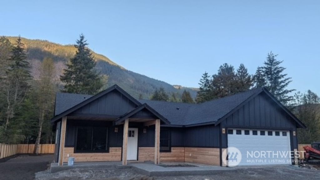Photo of 428 Trail Street, Darrington, WA 98241 (MLS # 2241813)