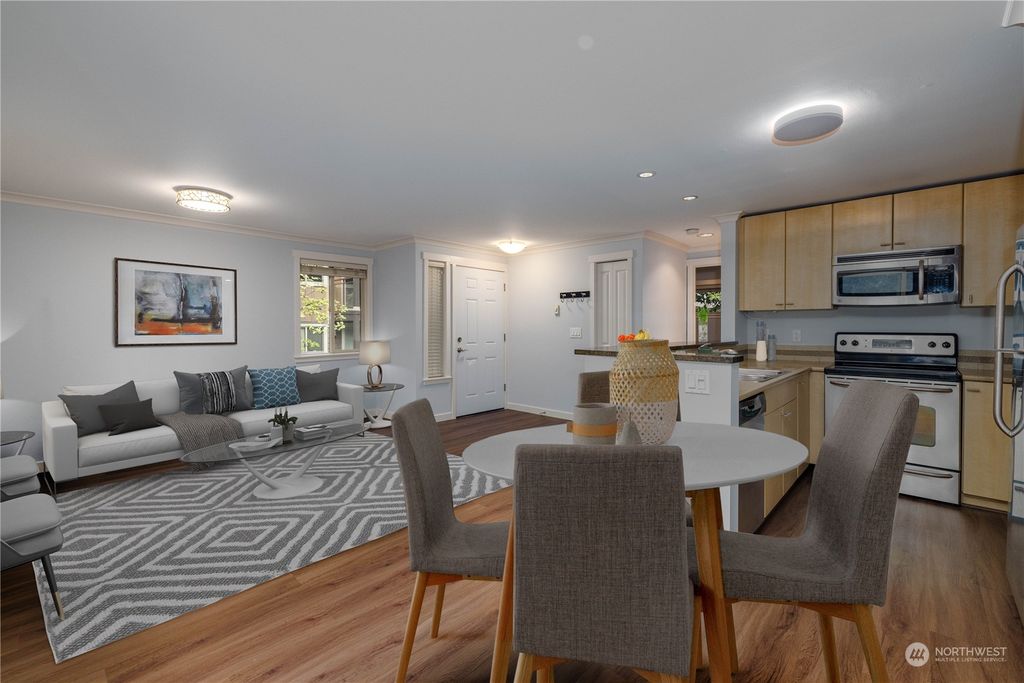 Photo of 8250 126TH Avenue NE #1E, Kirkland, WA 98033 (MLS # 2031452)