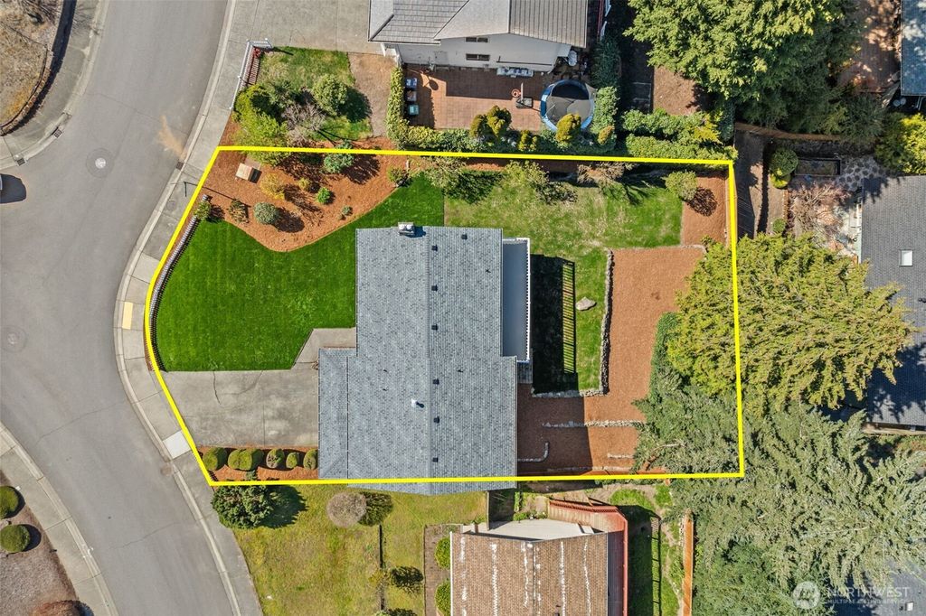 Photo of 3900 SW 328th Place, Federal Way, WA 98023 (MLS # 2504638)