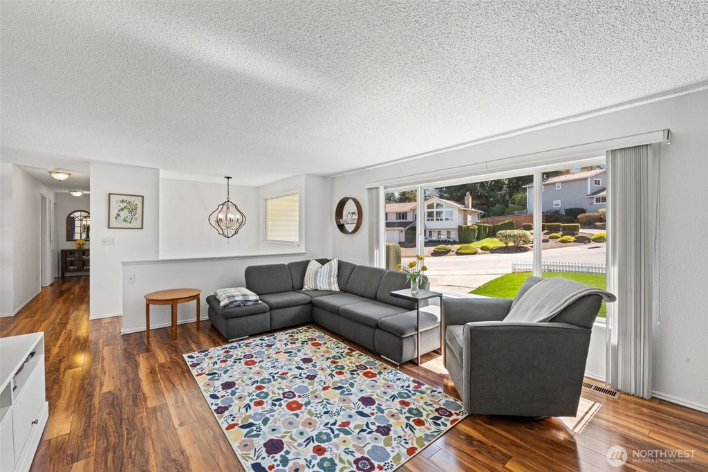 Photo of 3900 SW 328th Place, Federal Way, WA 98023 (MLS # 2504638)