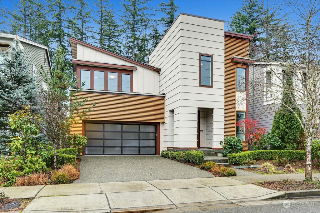 Photo of 1125 Pine Crest Circle NE, Issaquah, WA 98029 (MLS # 2204233)