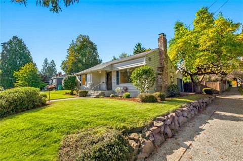 Photo of 7755 44th Avenue NE, Seattle, WA 98115 (MLS # 2595913)