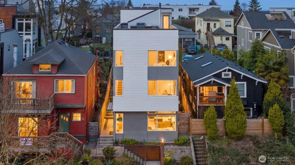 Photo of 926 N 35th Street, Seattle, WA 98103 (MLS # 2483487)