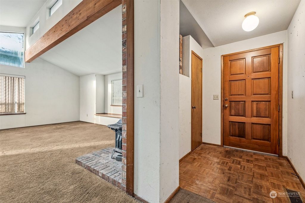 Photo of 21627 SE 267th Street, Maple Valley, WA 98038 (MLS # 2314848)