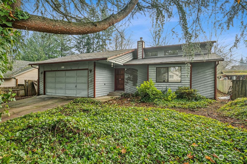 Photo of 21627 SE 267th Street, Maple Valley, WA 98038 (MLS # 2314848)