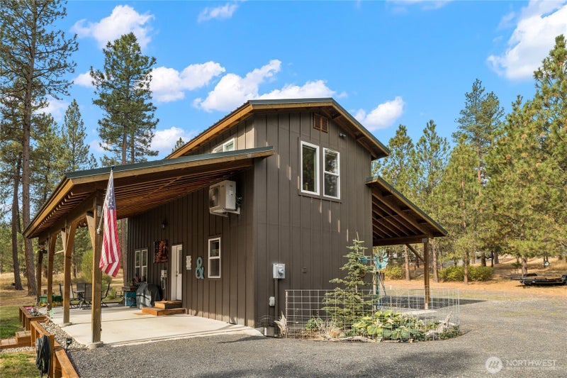 820 Loping Lane