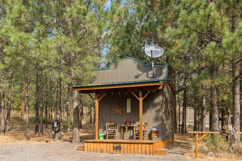 820 Loping Lane