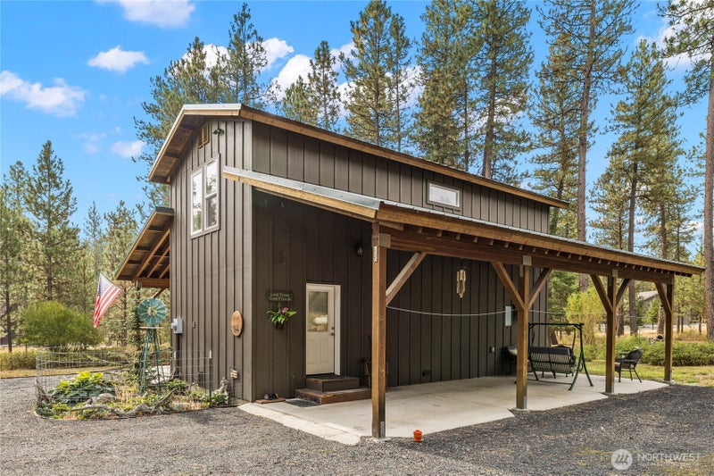 820 Loping Lane