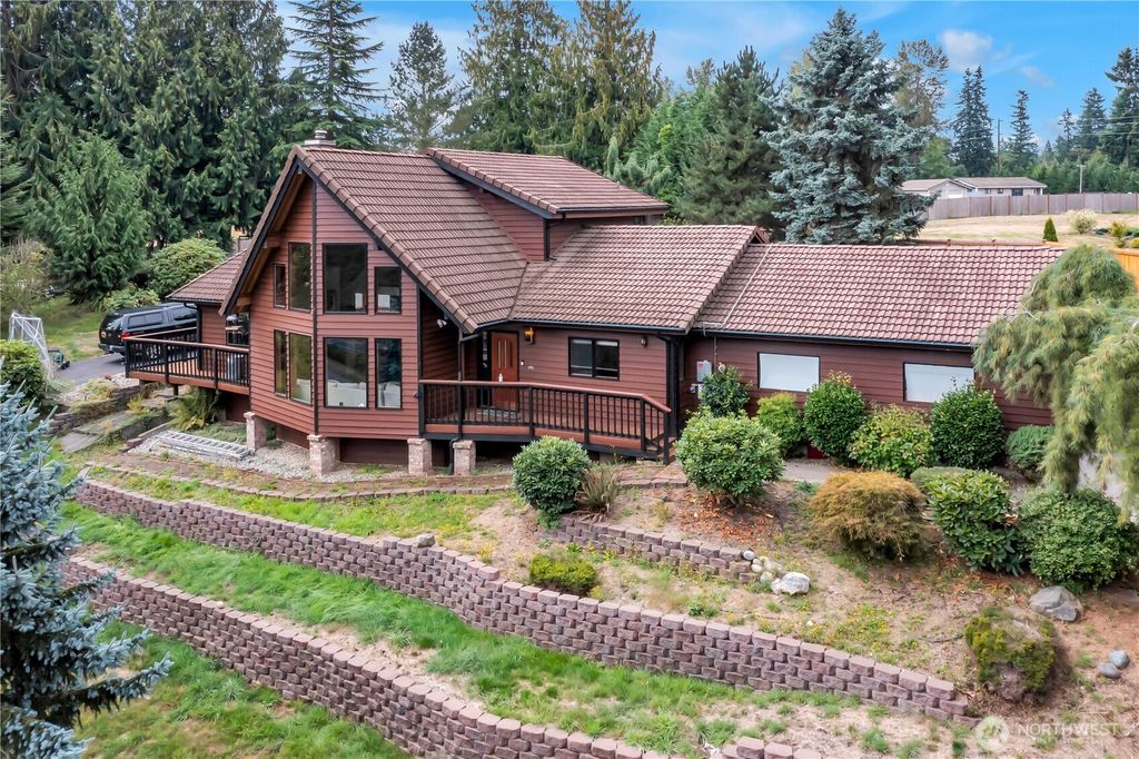 Photo of 17401 SE 240th Street, Kent, WA 98042 (MLS # 2432013)