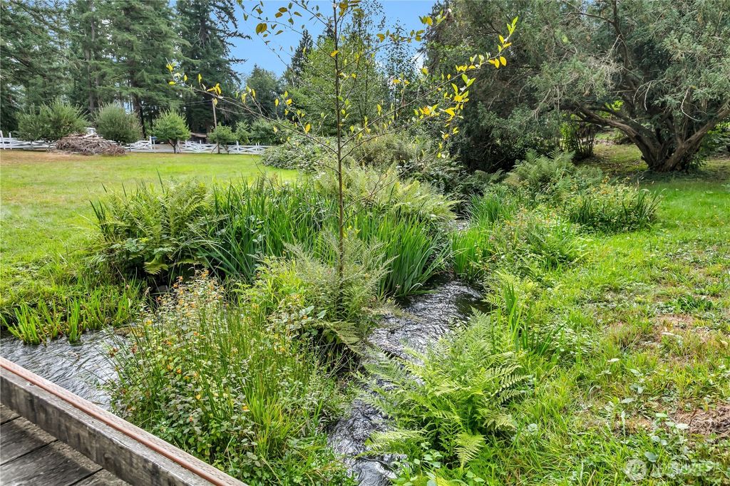 Photo of 17401 SE 240th Street, Kent, WA 98042 (MLS # 2432013)