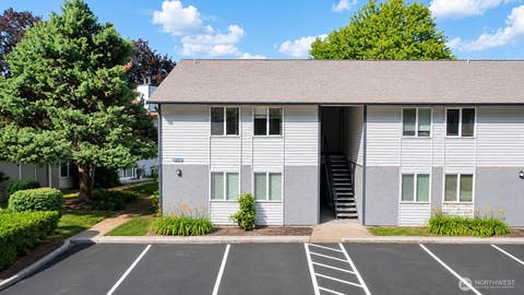 Photo of 1852 Central Place S #E46, Kent, WA 98030 (MLS # 2558043)