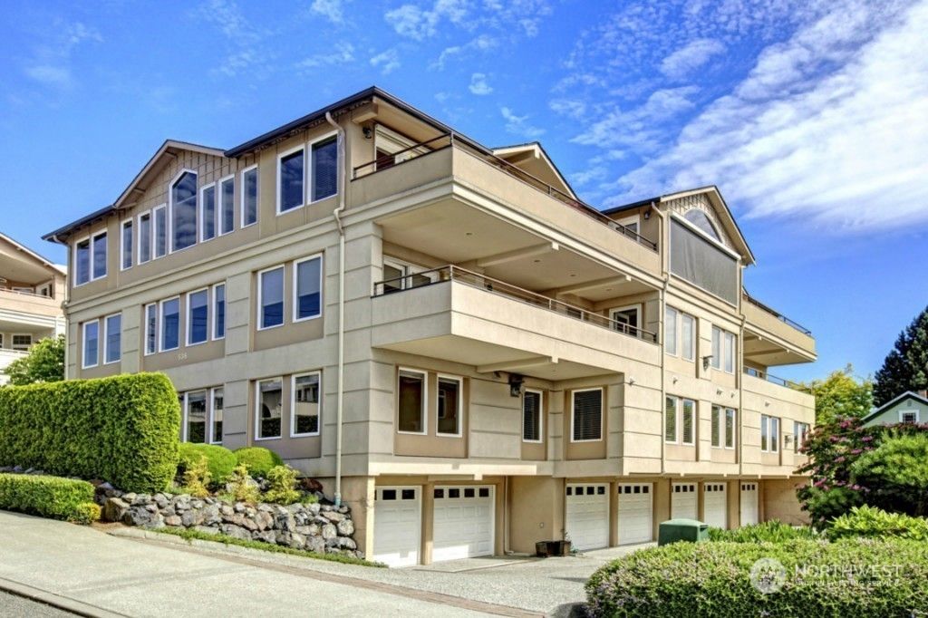 Photo of 526 Walnut Street #102, Edmonds, WA 98020 (MLS # 2030973)