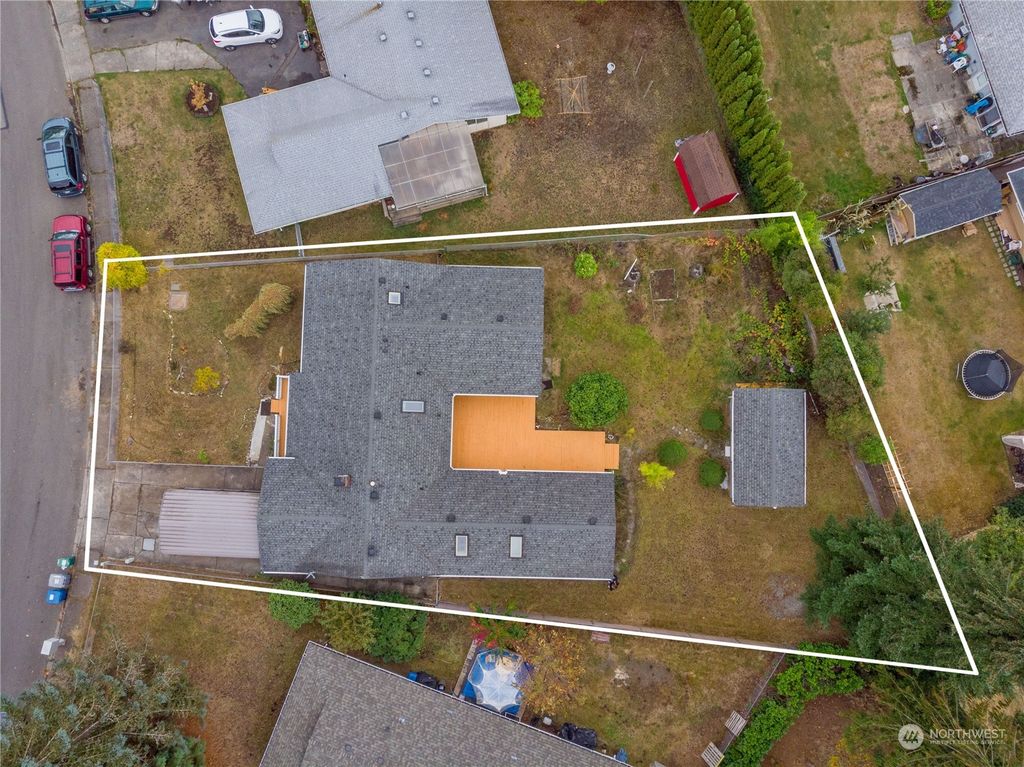 Photo of 16632 124th Avenue SE, Renton, WA 98058 (MLS # 2024587)