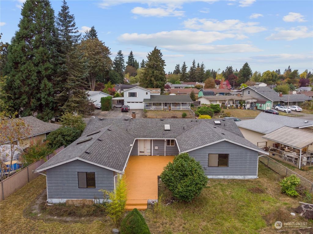 Photo of 16632 124th Avenue SE, Renton, WA 98058 (MLS # 2024587)